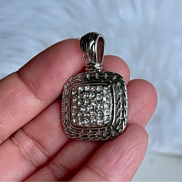 VINTAGE | Pave Clear Crystals Silver Tone Unsigned Pendant Only - Picture 5 of 7